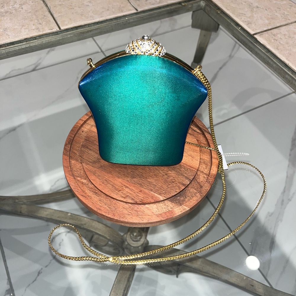 Gorgeous Classy Blingy Clutch from Inge Christopher
